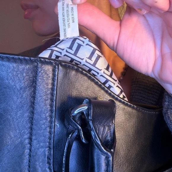 Elegant Tignanello Genuine Leather Black Tote Bag - Picture 5 of 6